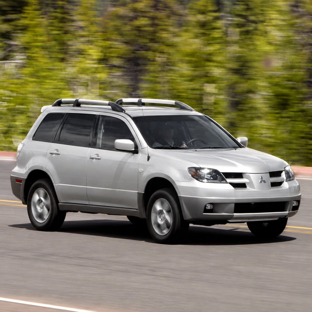 Mitsubishi Outlander PHEV 25 rokov - 1. generácia